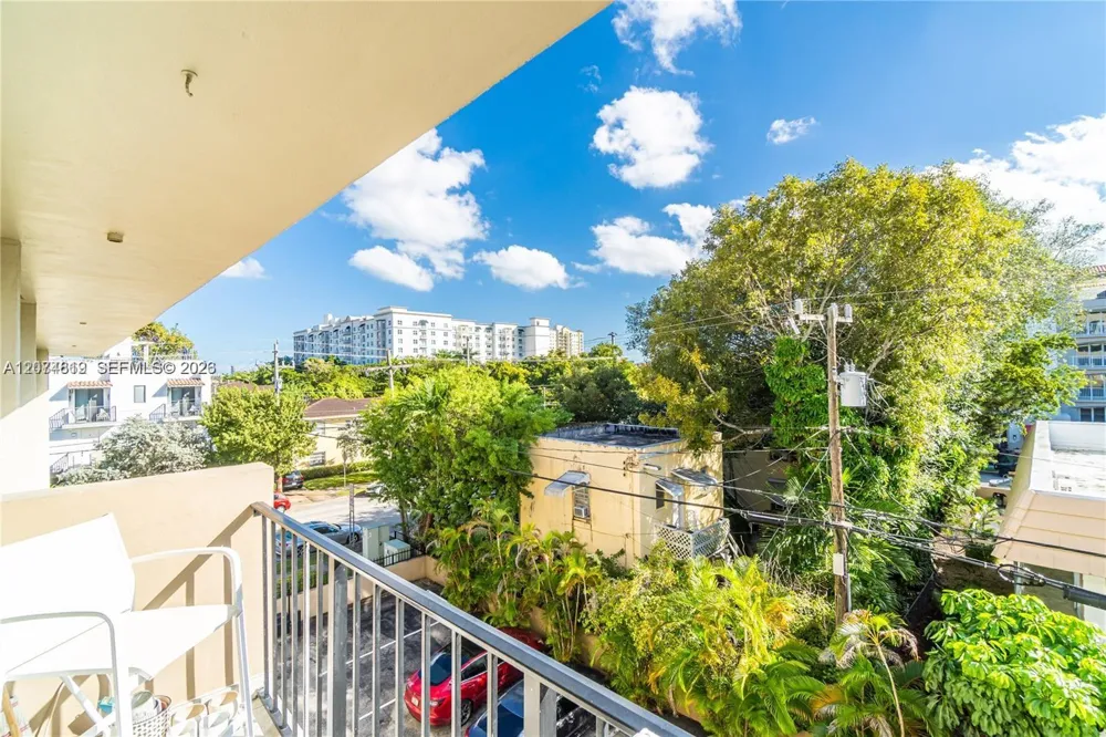 110 Salamanca Ave #403 Coral Gables, FL 33134