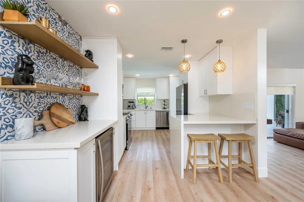 9441 SW 52nd Ter Miami, FL 33165