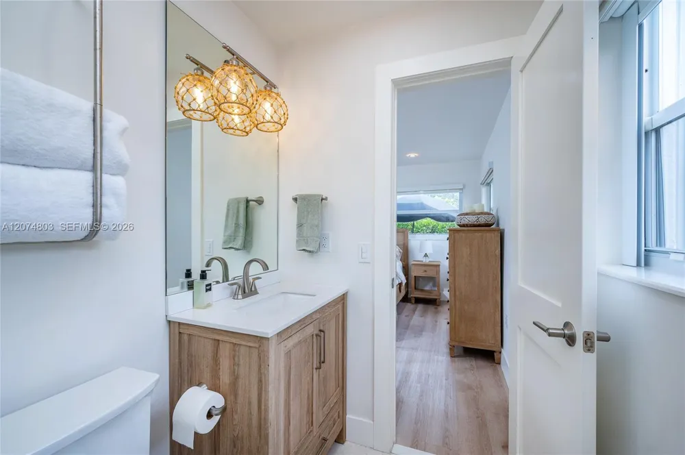 9441 SW 52nd Ter Miami, FL 33165