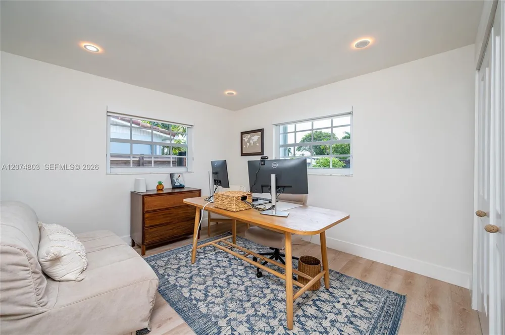 9441 SW 52nd Ter Miami, FL 33165