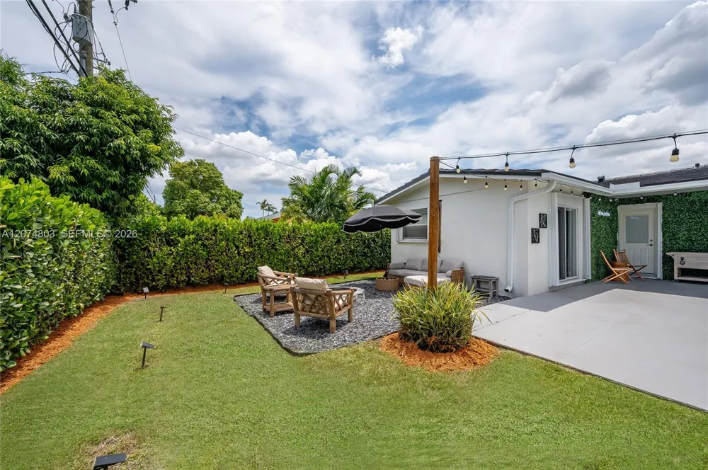 9441 SW 52nd Ter Miami, FL 33165