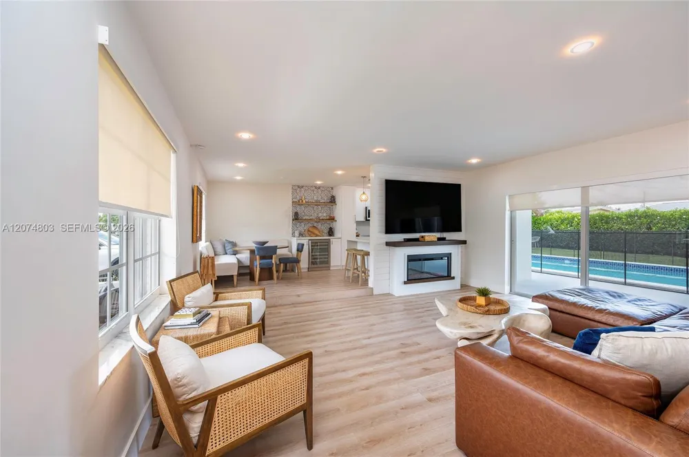 9441 SW 52nd Ter Miami, FL 33165