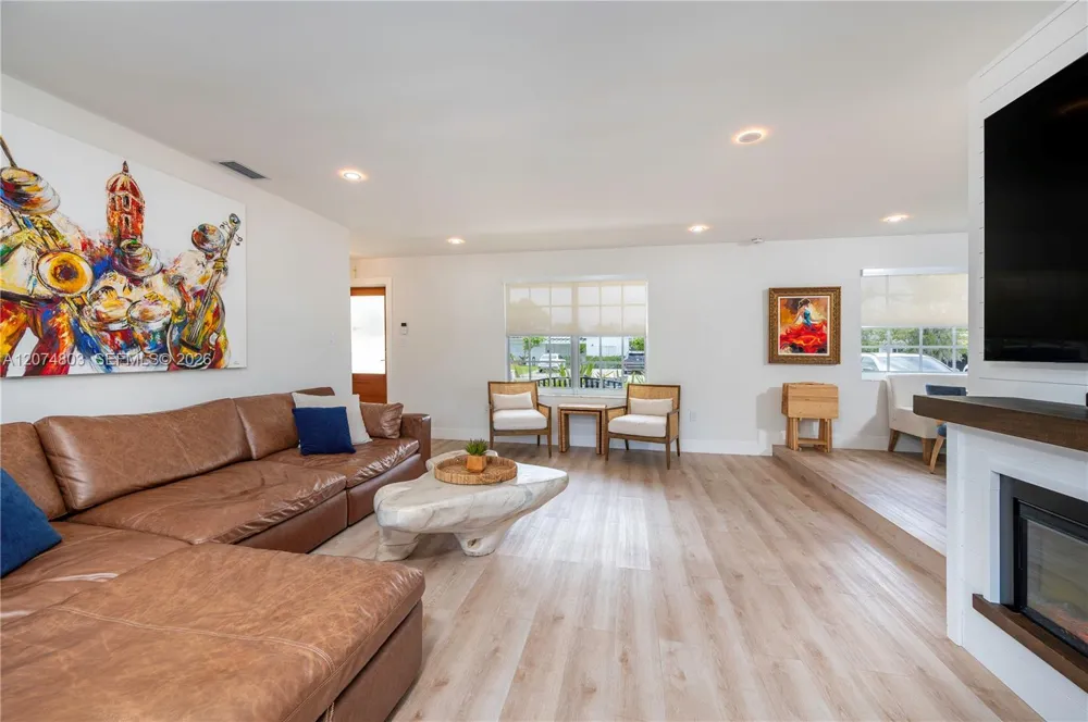 9441 SW 52nd Ter Miami, FL 33165