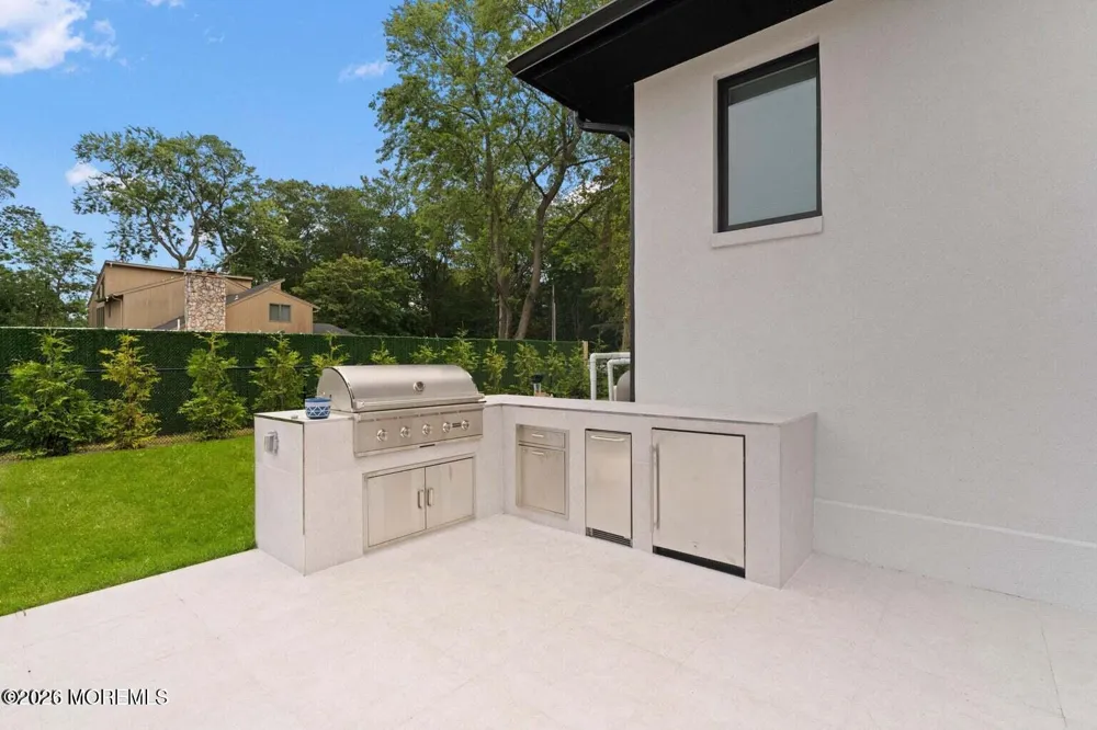 441 Slocum Place Oakhurst, NJ 07755