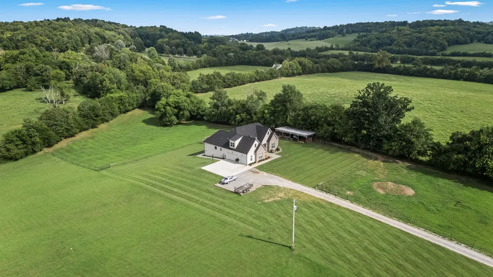 1021 Old Center Church Rd Shelbyville, TN 37160