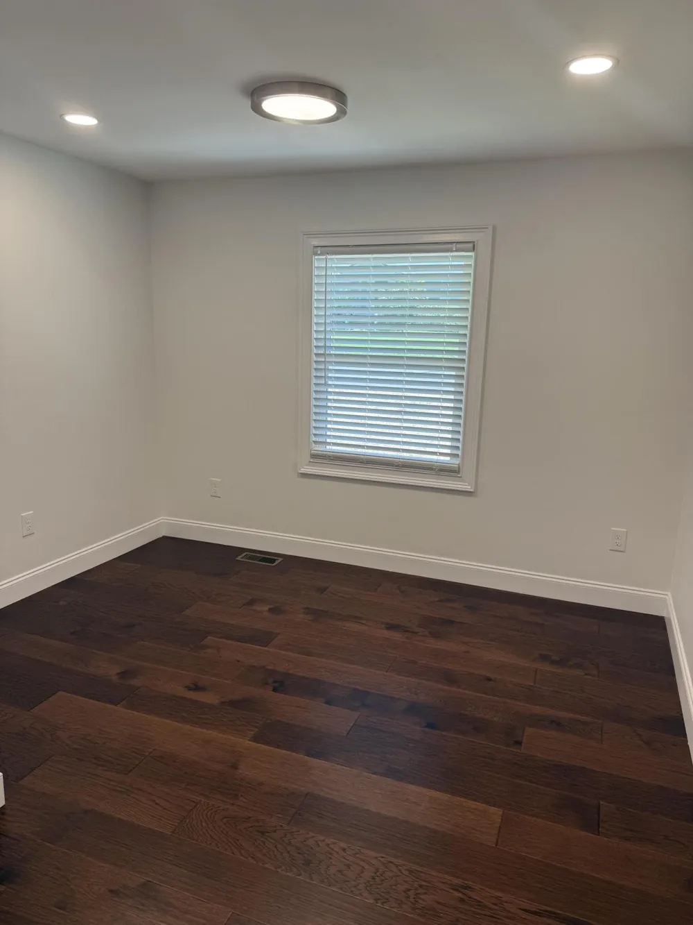 1883 Harle Avenue NW Cleveland, TN 37311