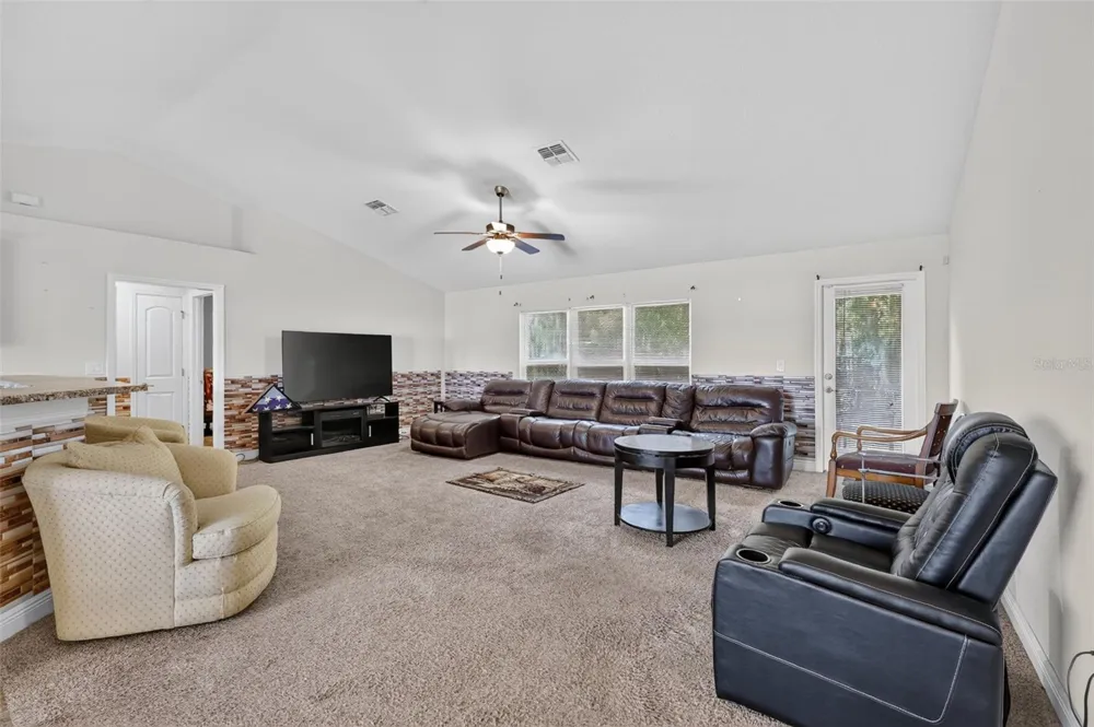 702 CHELSEA AVENUE Fruitland Park, FL 34731