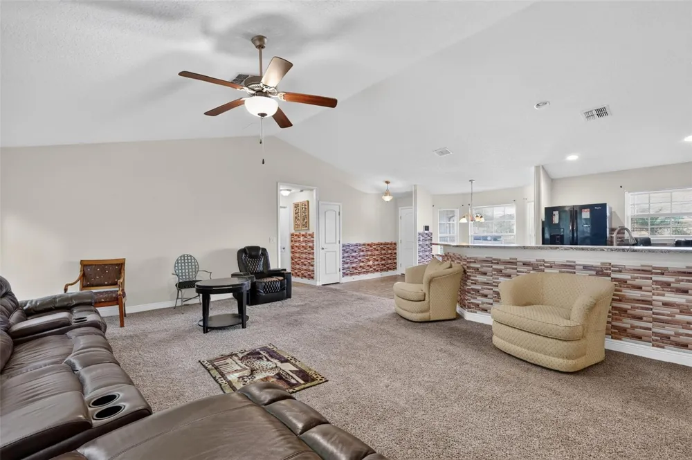702 CHELSEA AVENUE Fruitland Park, FL 34731