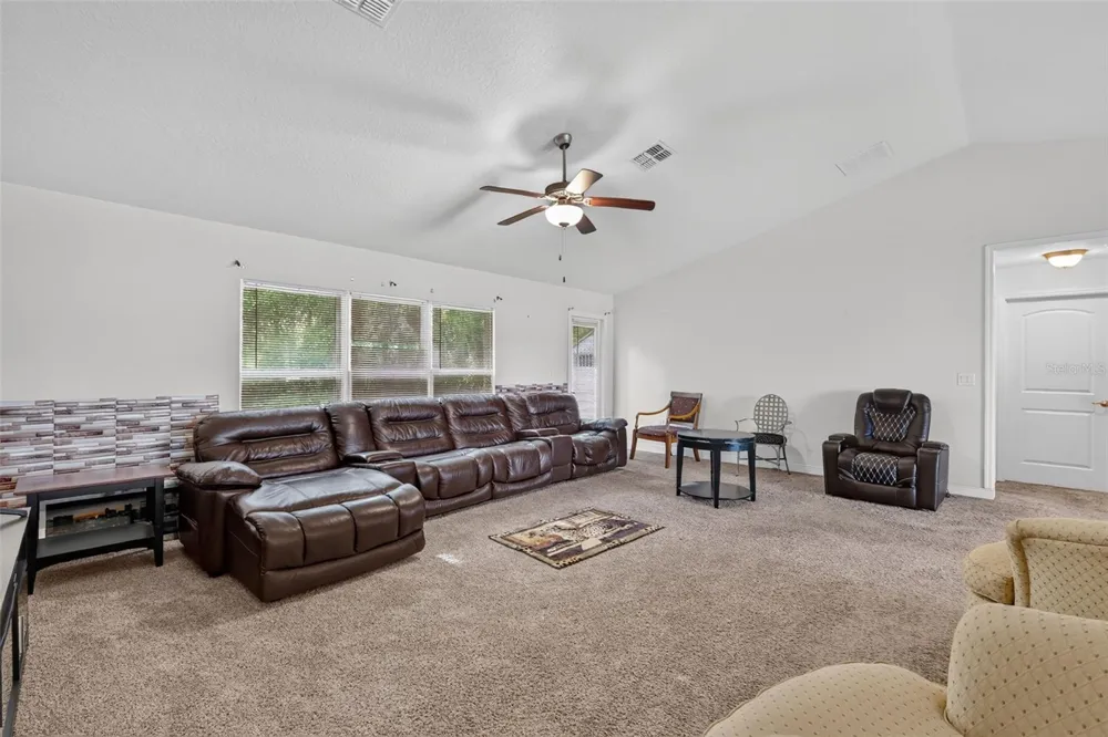 702 CHELSEA AVENUE Fruitland Park, FL 34731