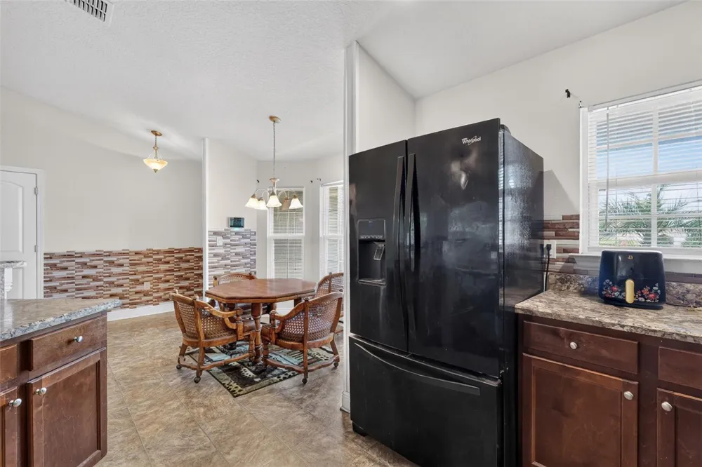 702 CHELSEA AVENUE Fruitland Park, FL 34731