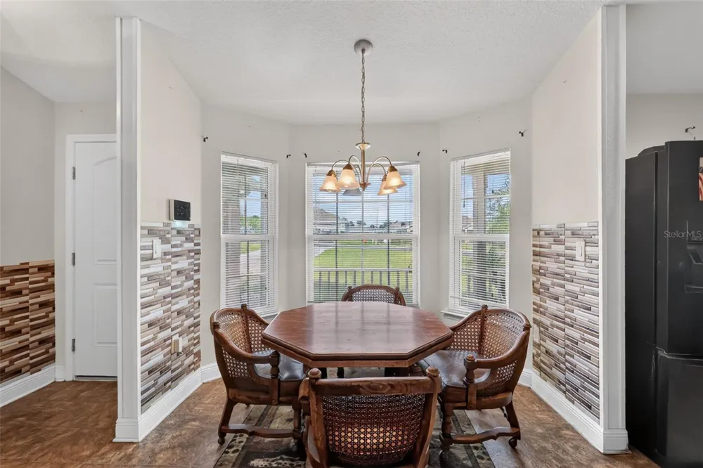 702 CHELSEA AVENUE Fruitland Park, FL 34731
