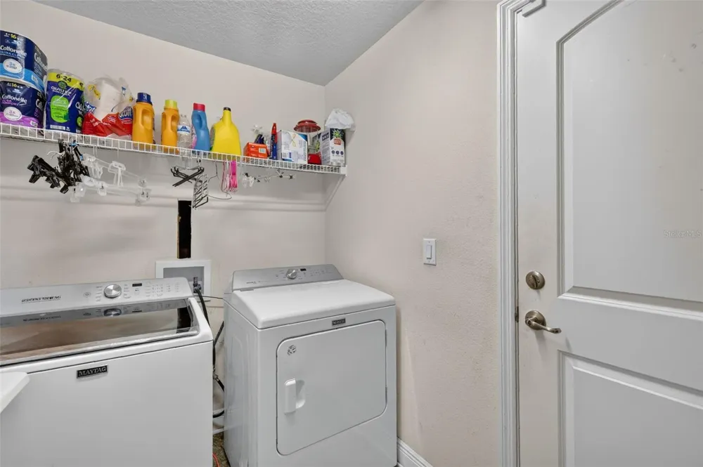 702 CHELSEA AVENUE Fruitland Park, FL 34731