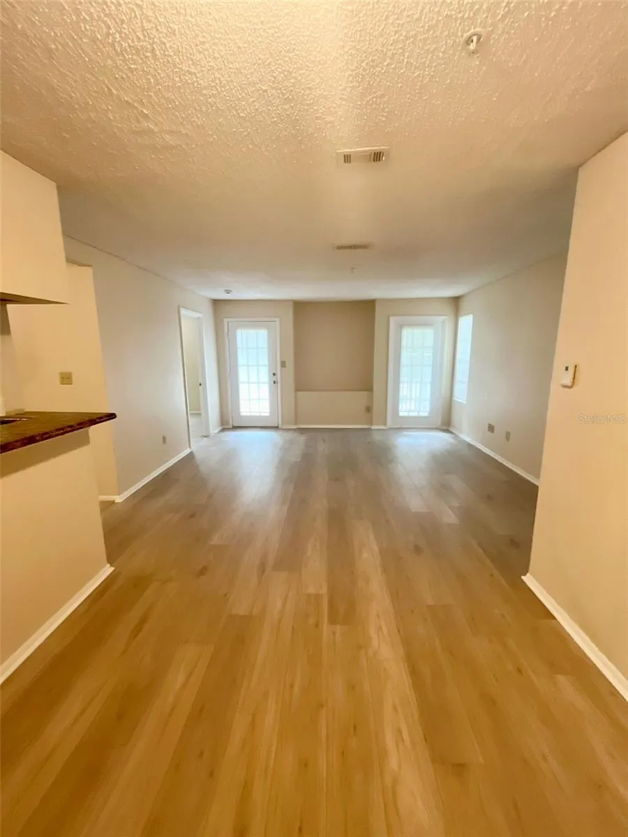 241 AFTON SQUARE #207 Altamonte Springs, FL 32714