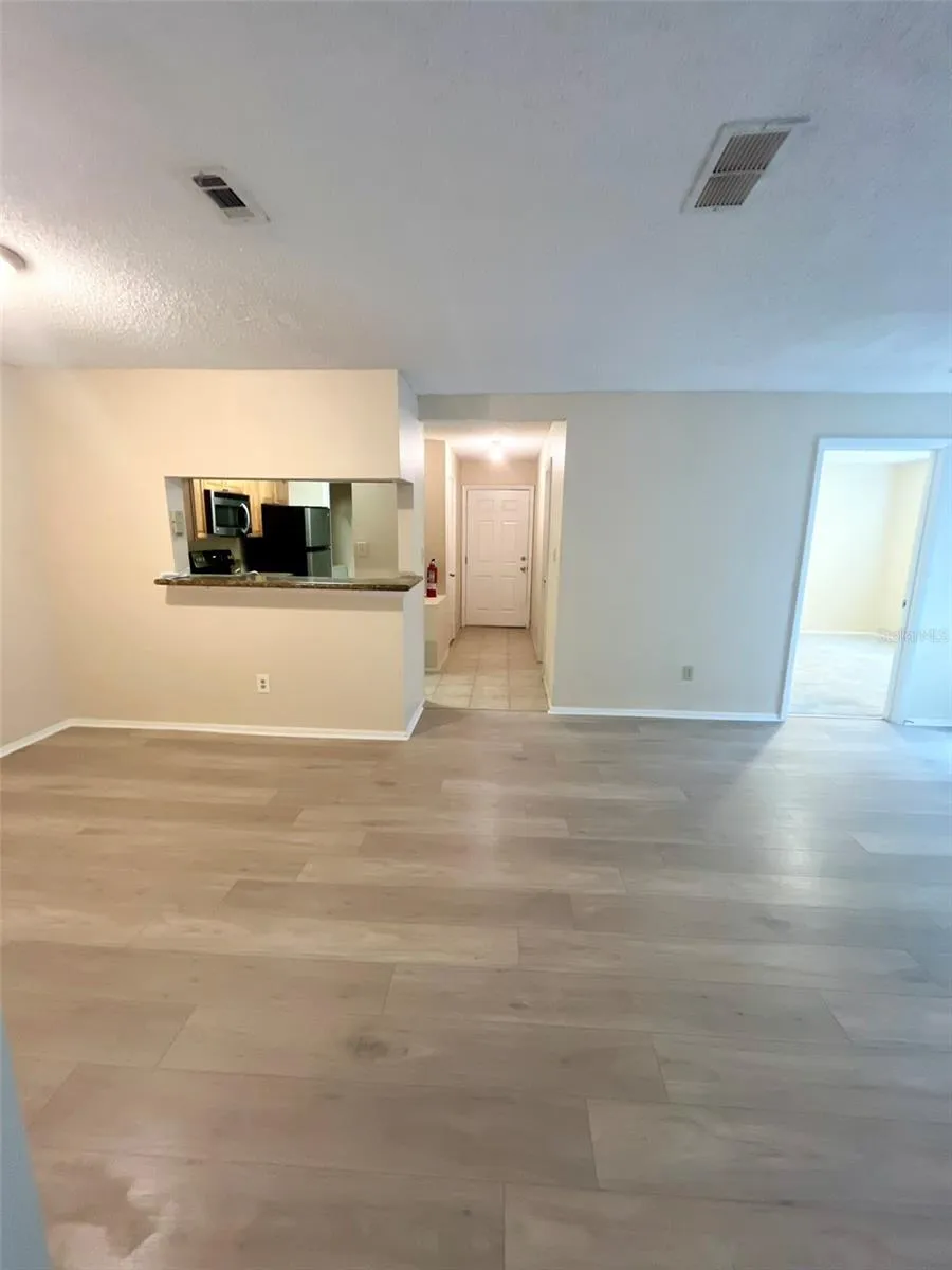 241 AFTON SQUARE #207 Altamonte Springs, FL 32714
