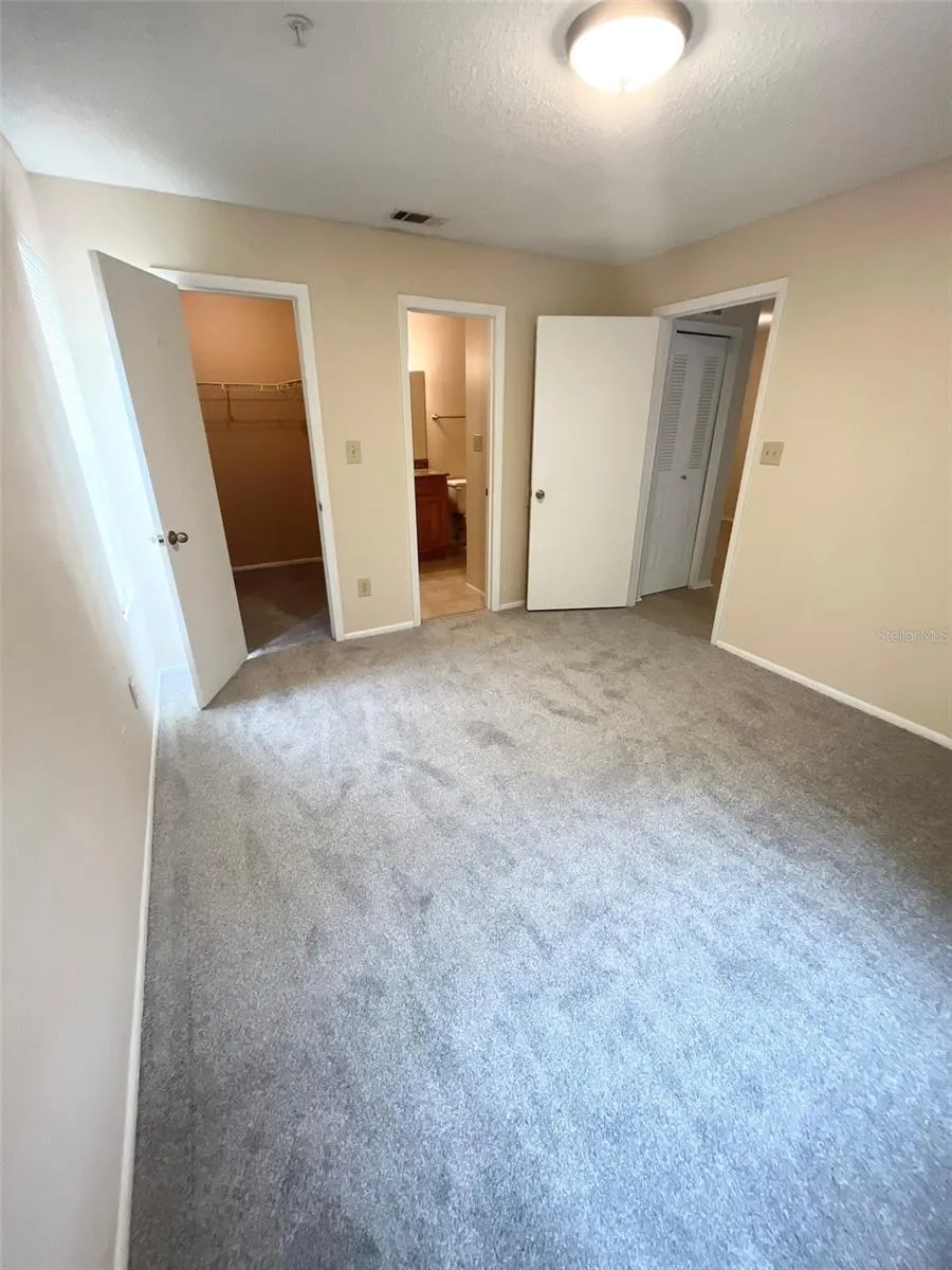 241 AFTON SQUARE #207 Altamonte Springs, FL 32714
