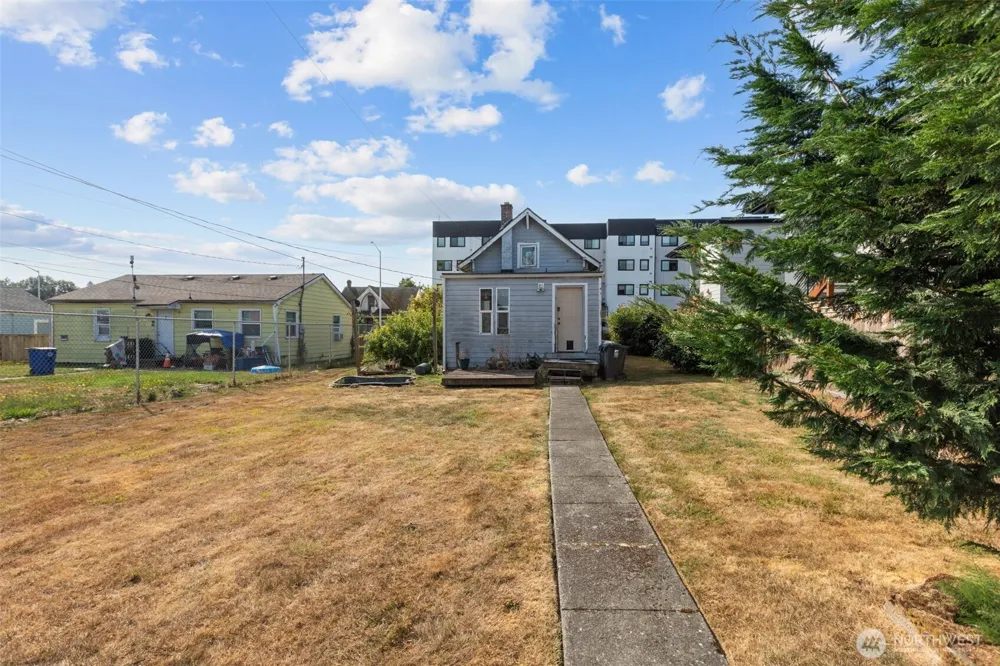 1621 E 32nd Street Tacoma, WA 98404