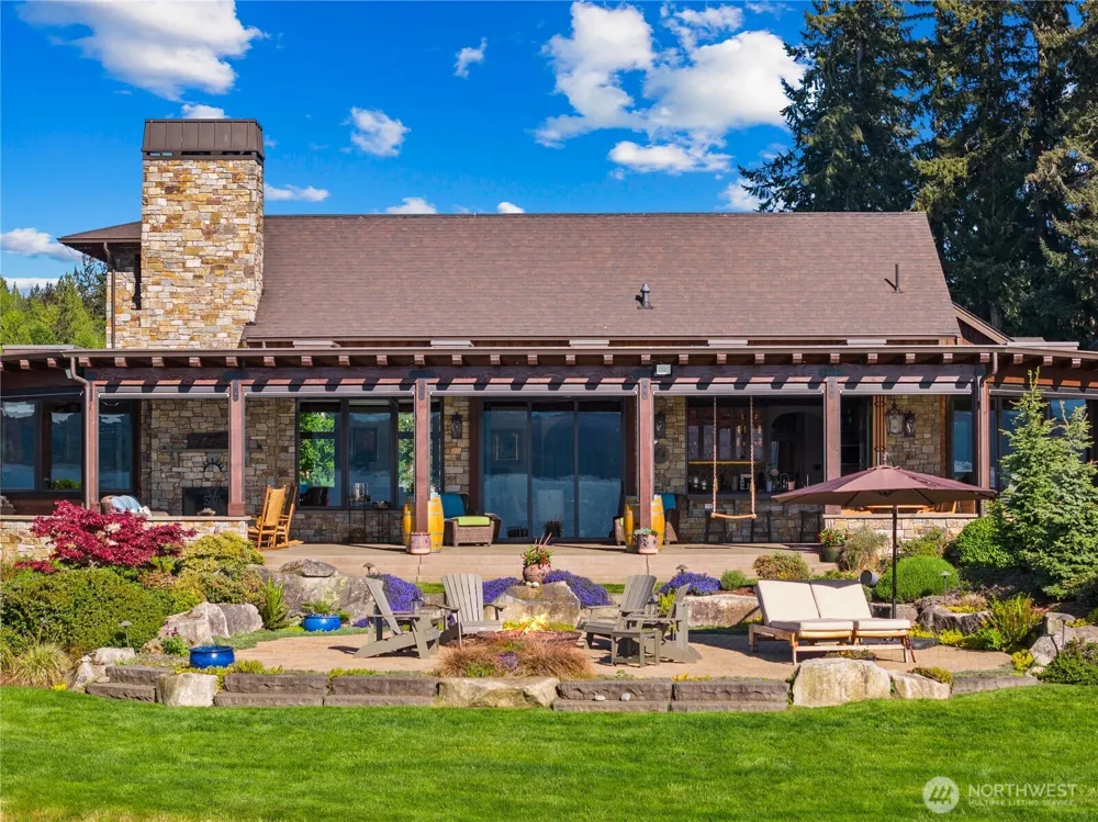 165 NE Kinman Road Poulsbo, WA 98370