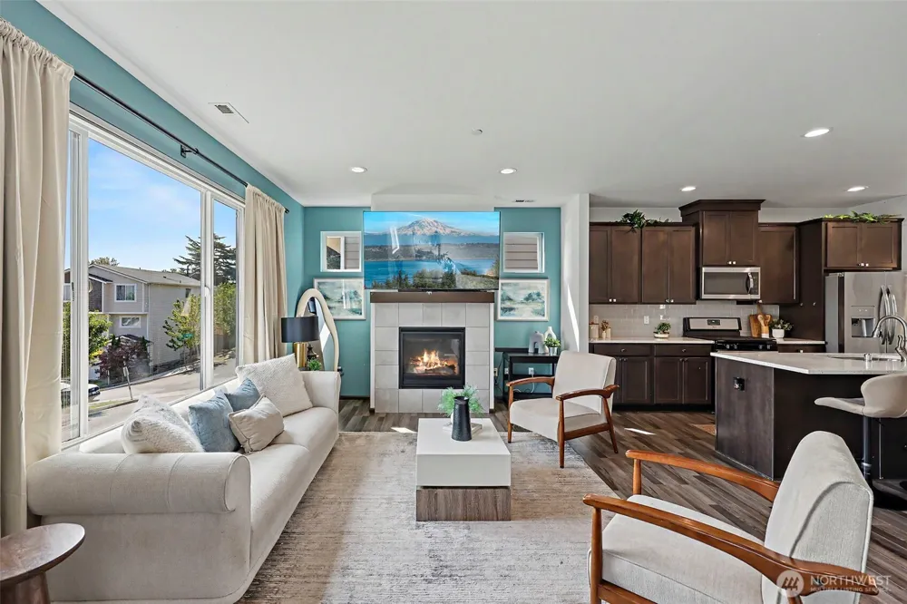 2704 S 120th Place Burien, WA 98168
