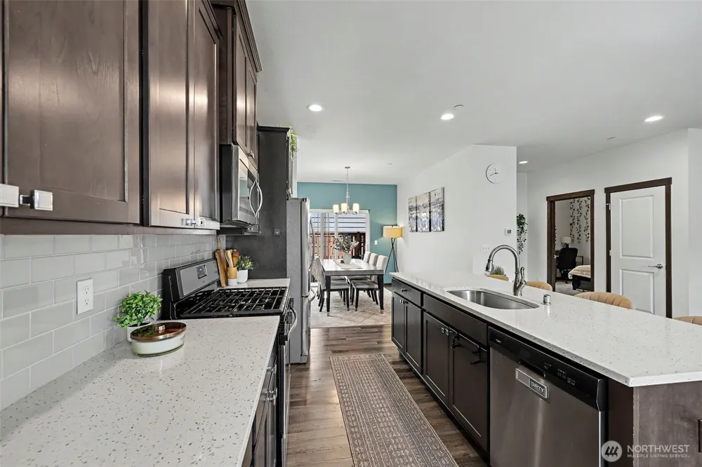 2704 S 120th Place Burien, WA 98168
