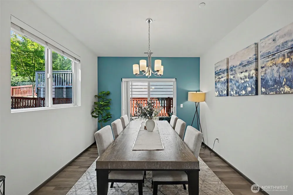 2704 S 120th Place Burien, WA 98168