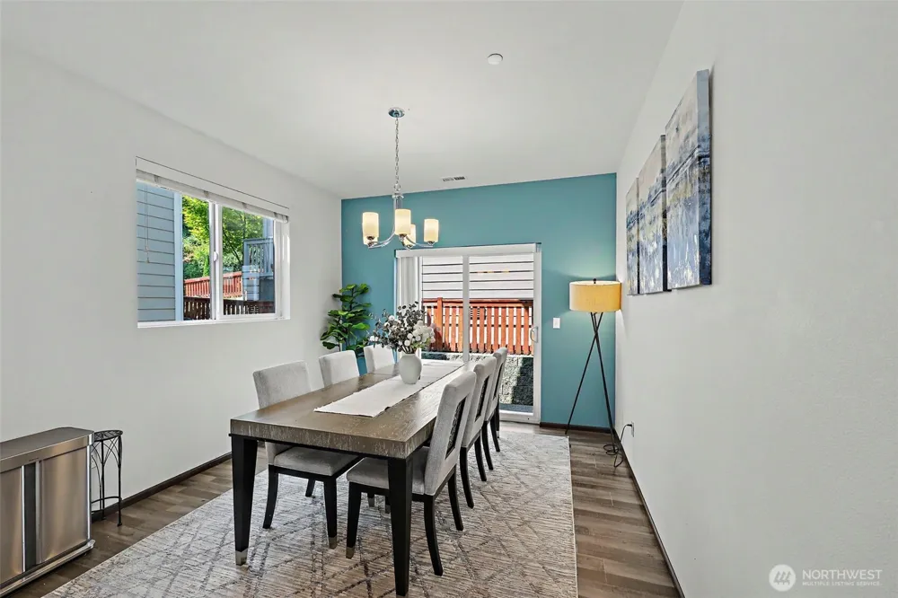 2704 S 120th Place Burien, WA 98168