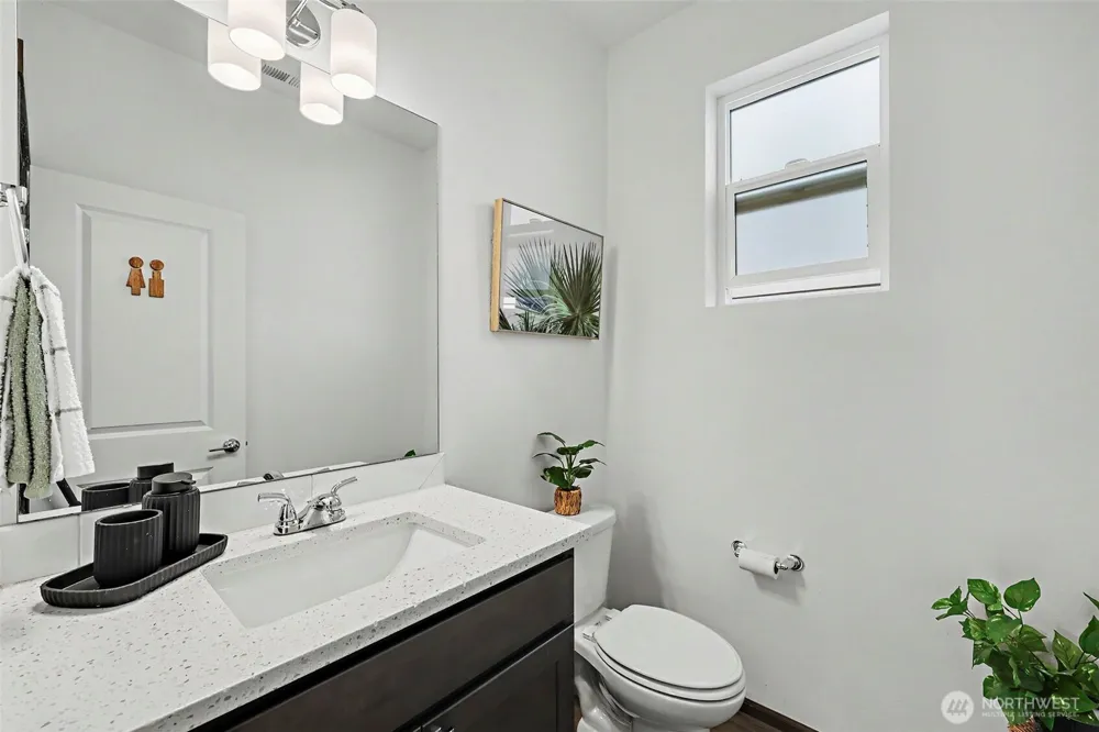 2704 S 120th Place Burien, WA 98168