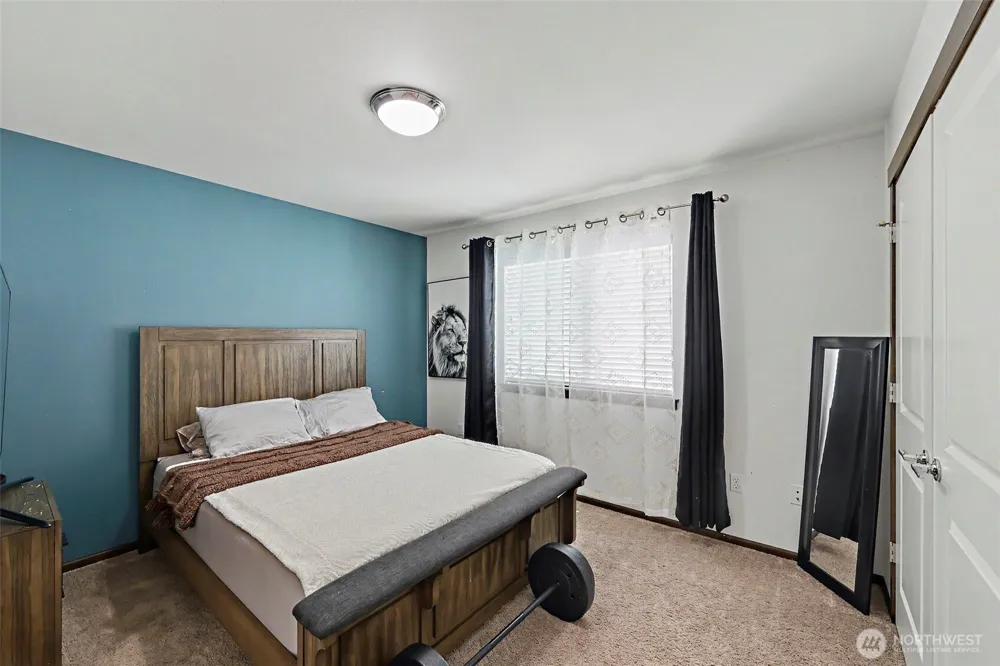 2704 S 120th Place Burien, WA 98168