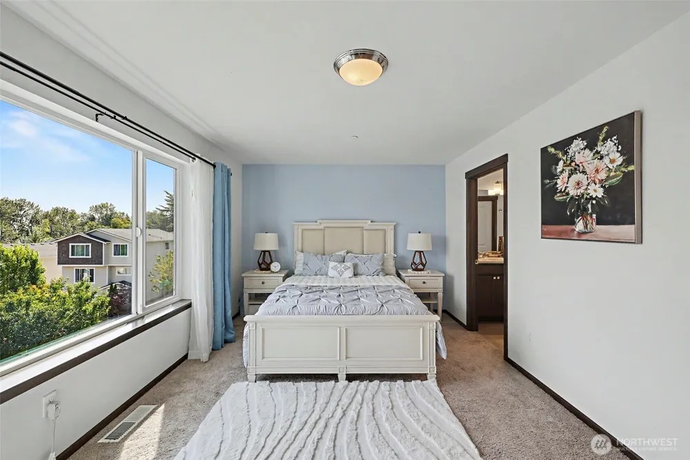 2704 S 120th Place Burien, WA 98168