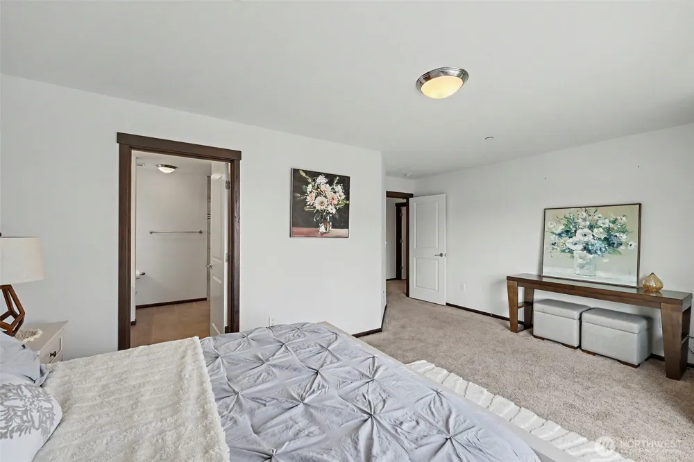 2704 S 120th Place Burien, WA 98168