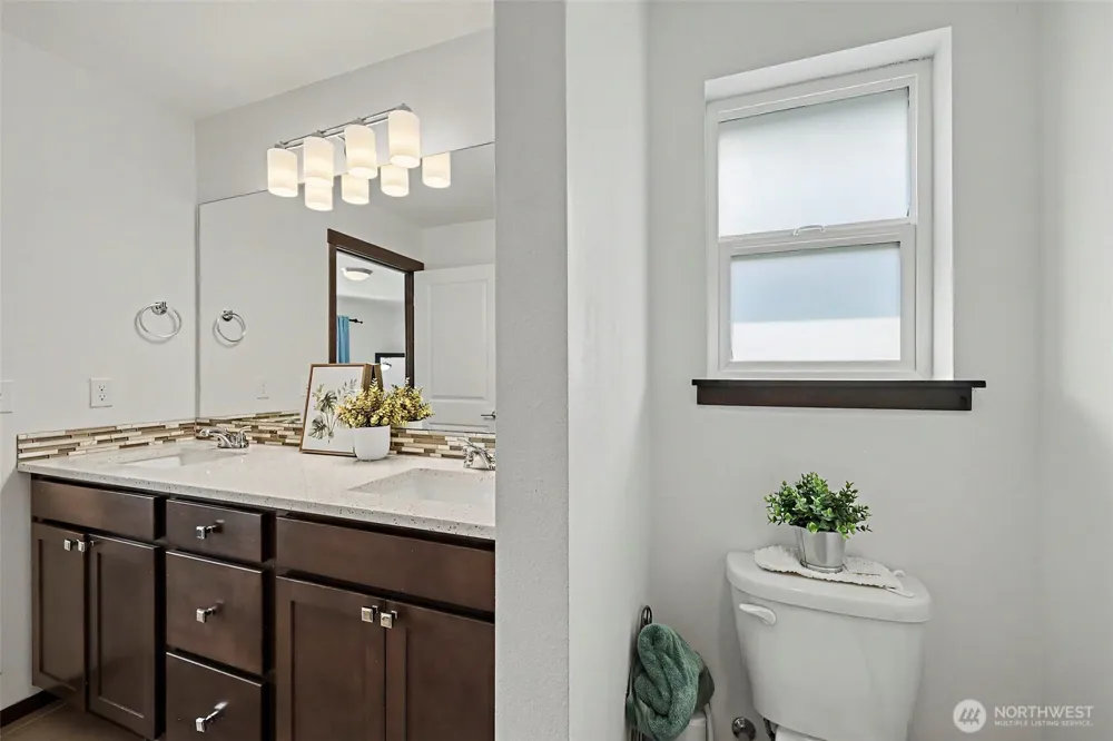 2704 S 120th Place Burien, WA 98168