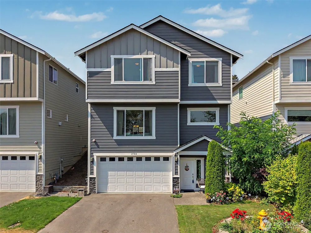 2704 S 120th Place Burien, WA 98168