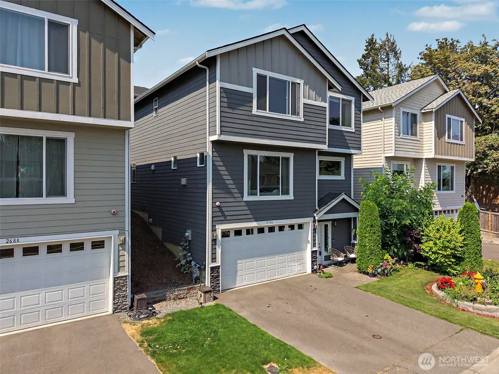 2704 S 120th Place Burien, WA 98168