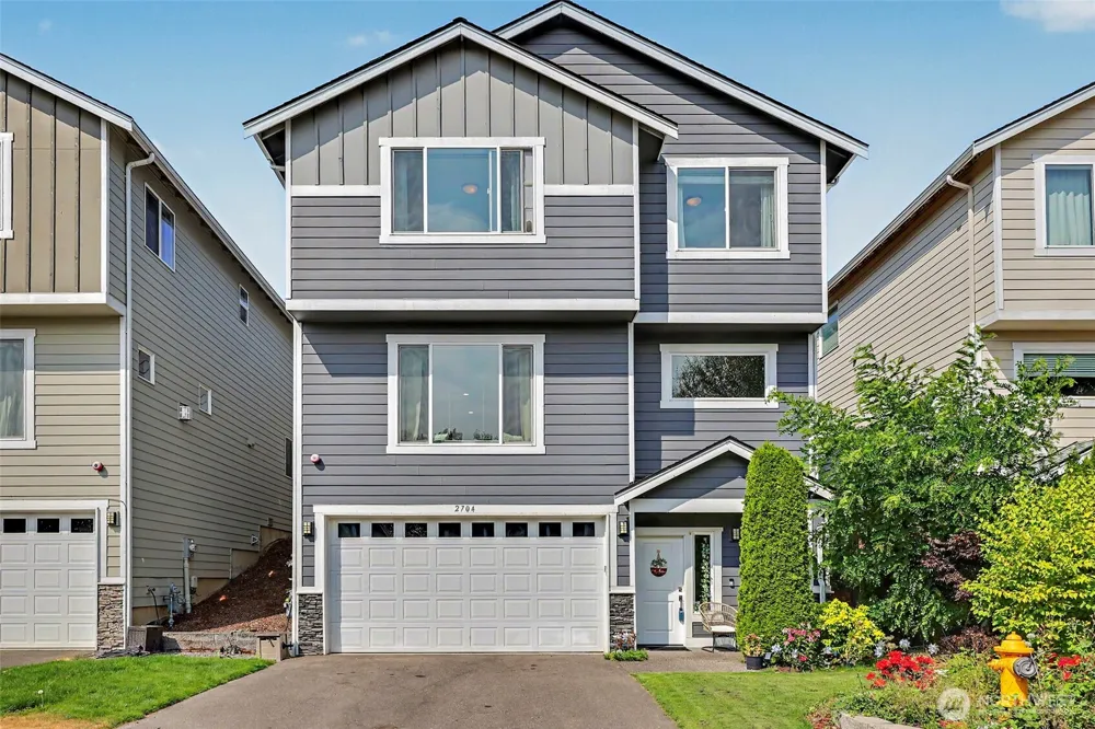 2704 S 120th Place Burien, WA 98168