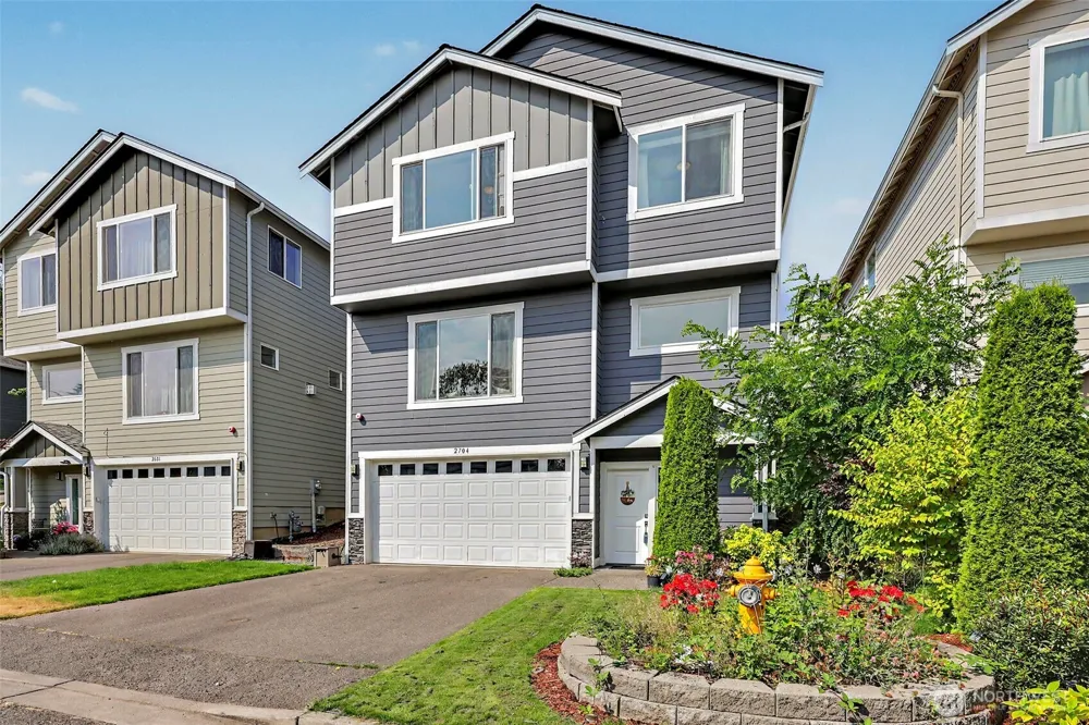 2704 S 120th Place Burien, WA 98168