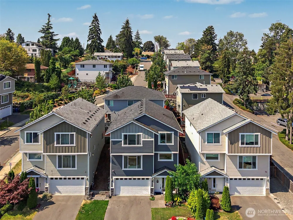 2704 S 120th Place Burien, WA 98168