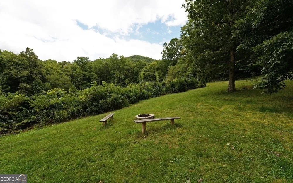 0 Lloyds CV Scaly Mountain, NC 28775