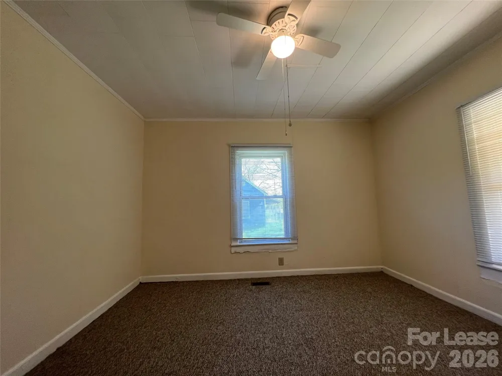 622 Woodlawn Avenue Mount Holly, NC 28120