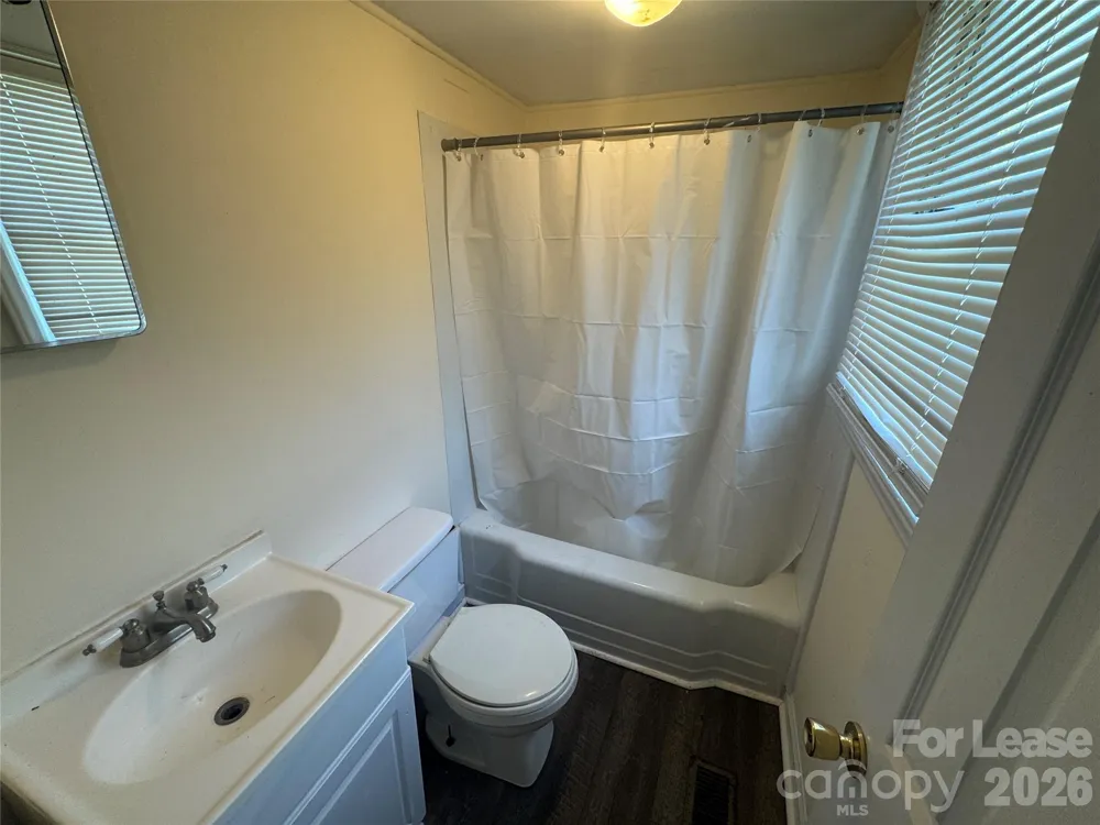 622 Woodlawn Avenue Mount Holly, NC 28120
