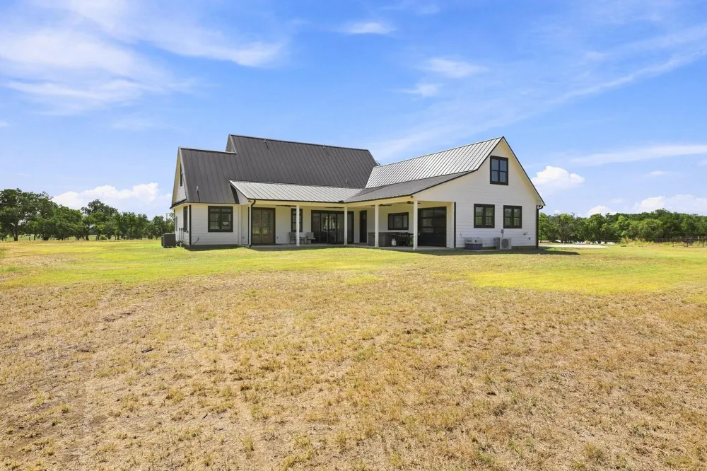 639 Eisenhower Road Denison, TX 75020