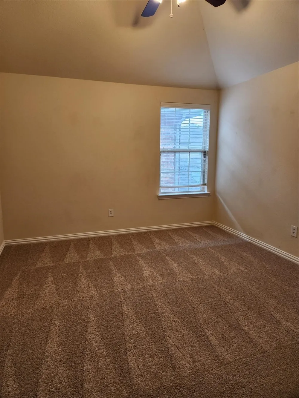 305 Eastland Drive Lewisville, TX 75056