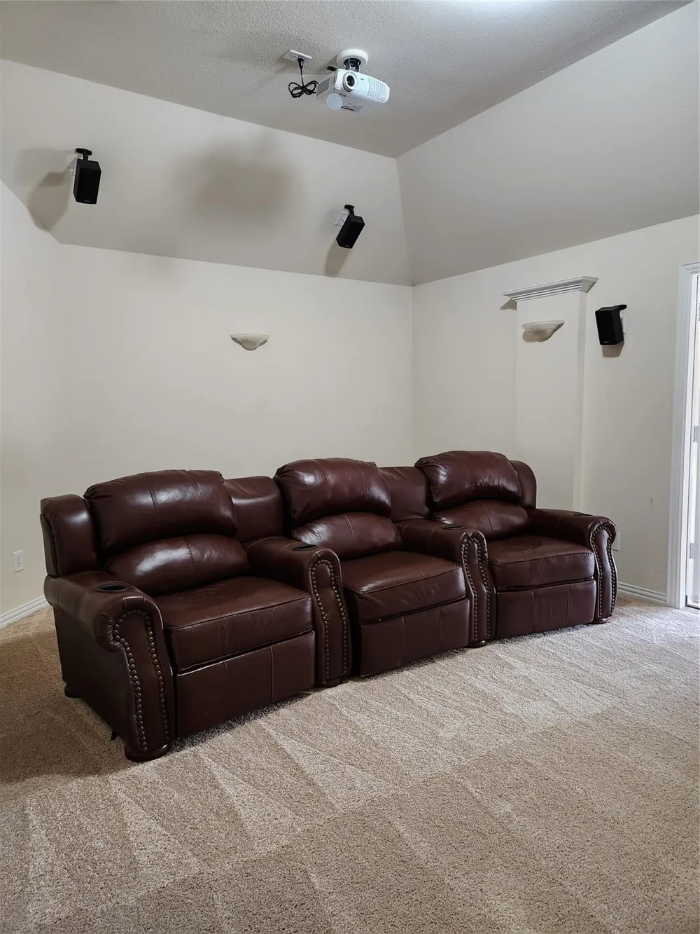 305 Eastland Drive Lewisville, TX 75056