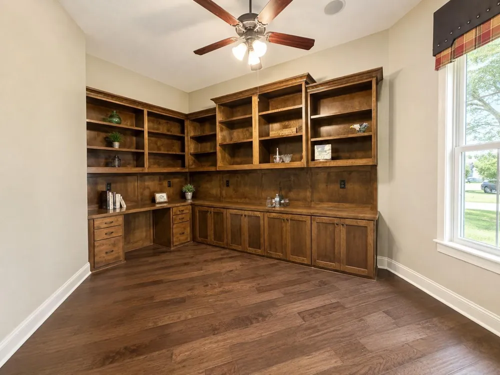 10812 Commonwealth Drive Iola, TX 77861