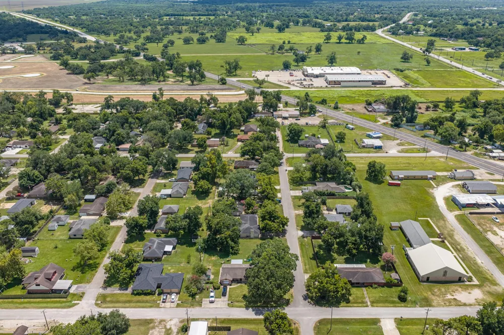 212 Avenue B Brazoria, TX 77422