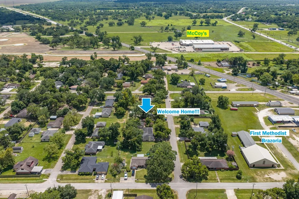 212 Avenue B Brazoria, TX 77422