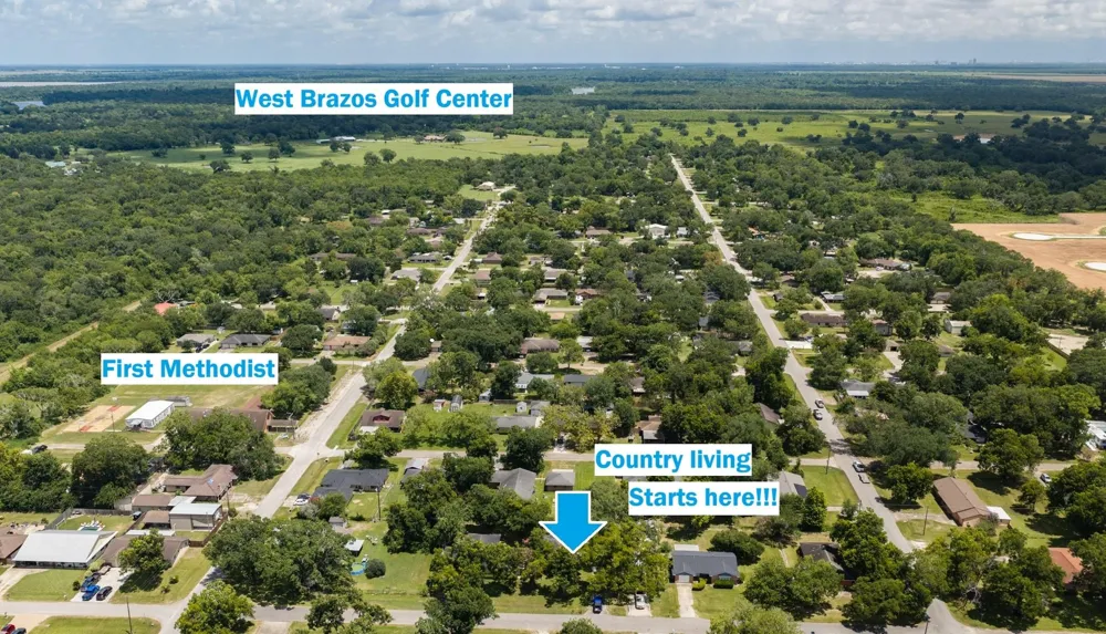 212 Avenue B Brazoria, TX 77422