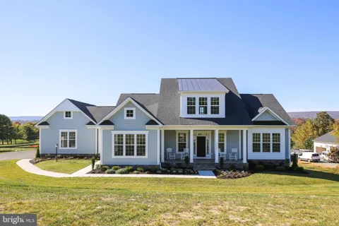 1580 LOUDOUN DRIVE