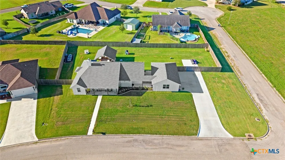 802 Celestial Lane Edna, TX 77957