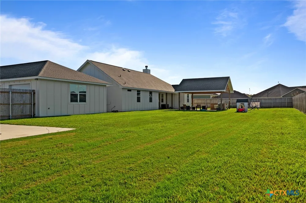802 Celestial Lane Edna, TX 77957
