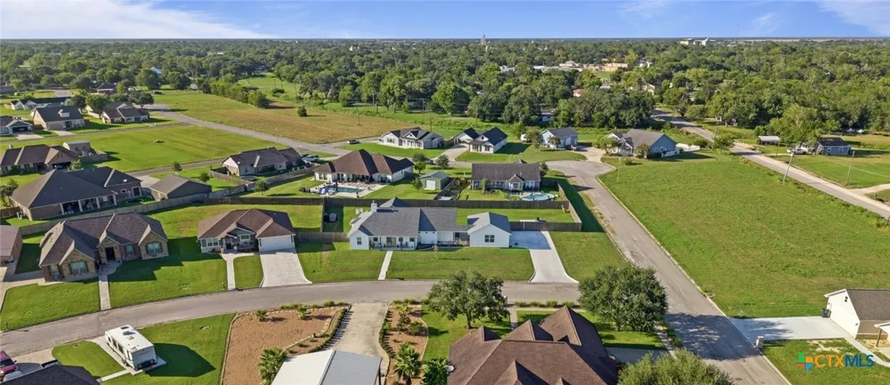 802 Celestial Lane Edna, TX 77957