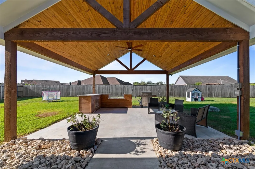 802 Celestial Lane Edna, TX 77957